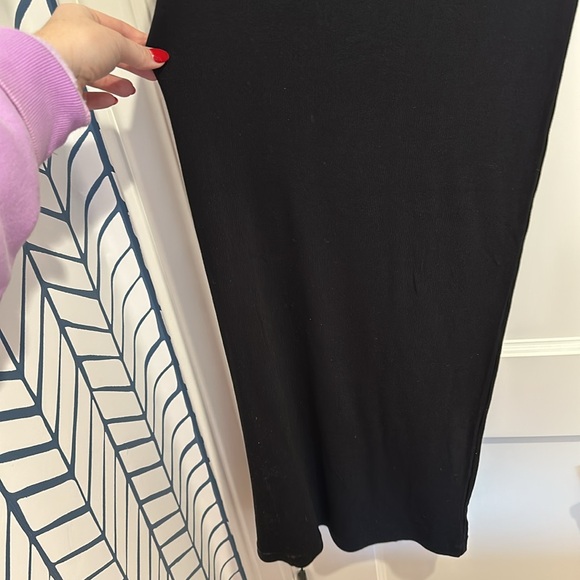 NWT. Size medium. Skims long sleeve dress in color oxyn. - Picture 2 of 4